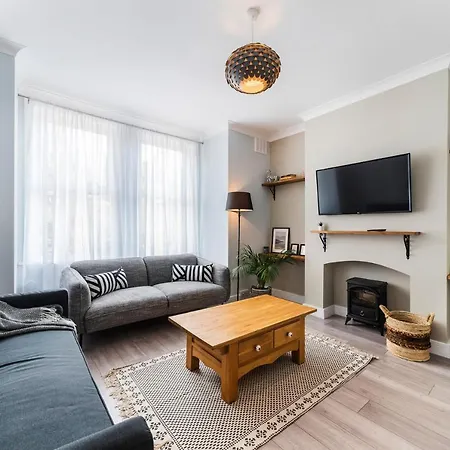 Lovely Modern Apartment - Fast 100Mbps Wifi - Netflix